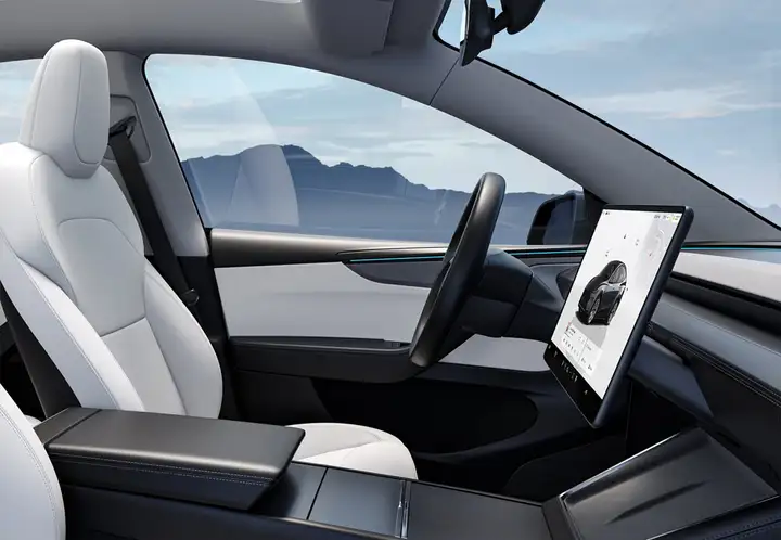 Tesla Model Y 2023, foto 8