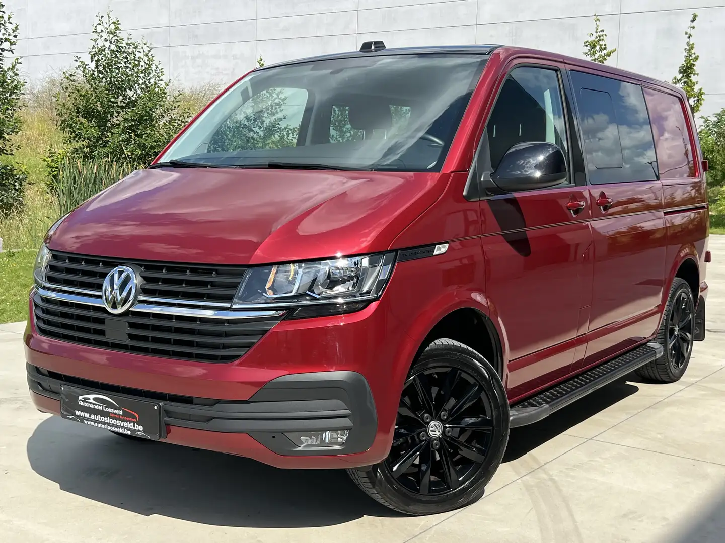 Volkswagen T6.1 Transporter 2.0 TDi DSG Euro 6d DUBBEL CABINE/ CARPLAY/ CAMERA Rojo - 1
