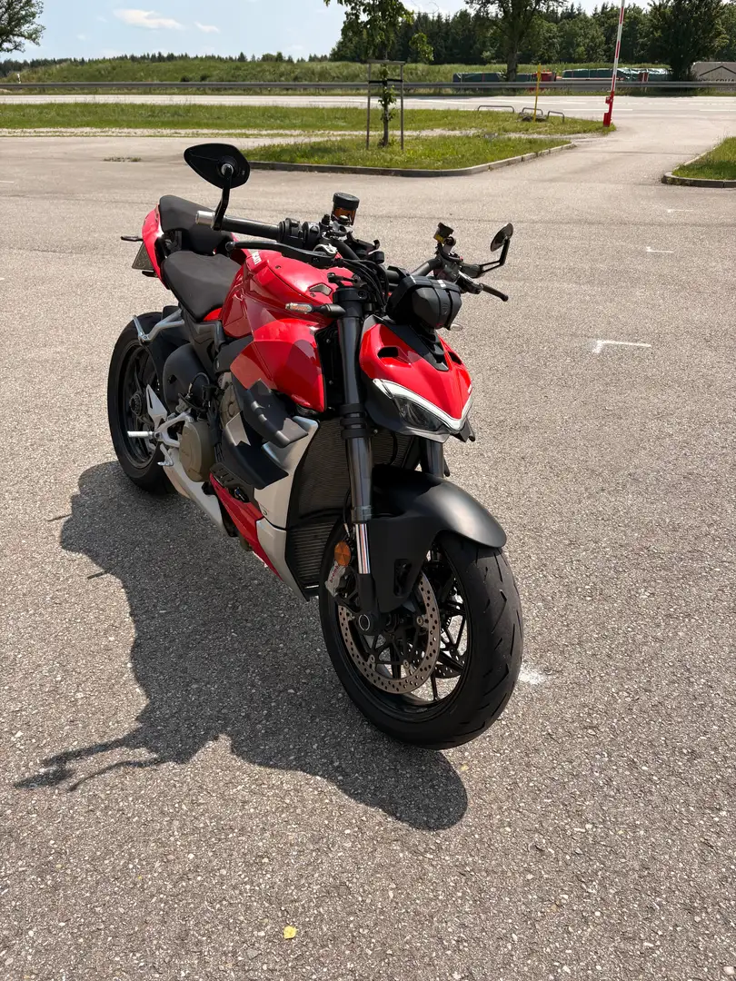 Ducati Streetfighter V4 Rot - 1