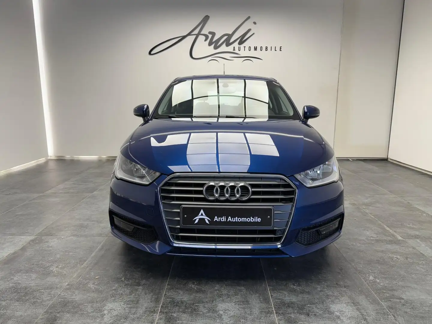 Audi A1 A1 Sportback 1.0 TFSI ultra *GARANTIE*1ER PROP* Bleu - 2