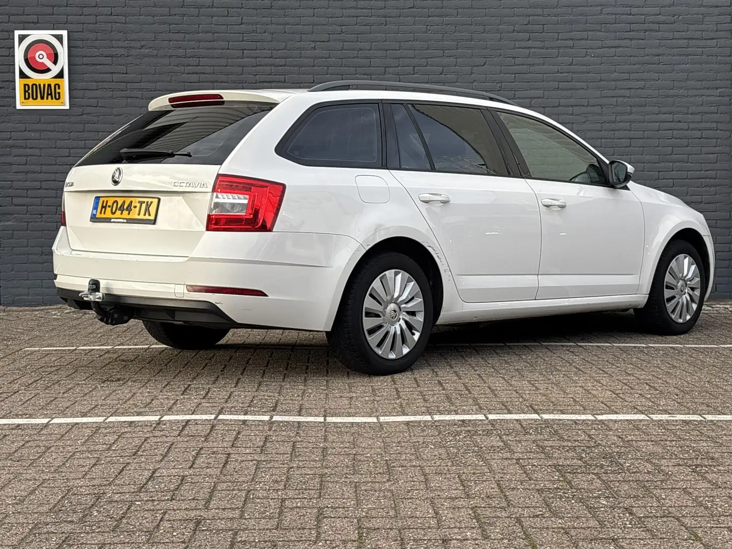 Skoda Octavia Combi 1.2 TSI Greentech Active | € 7.400,- NETTO! Blanc - 2