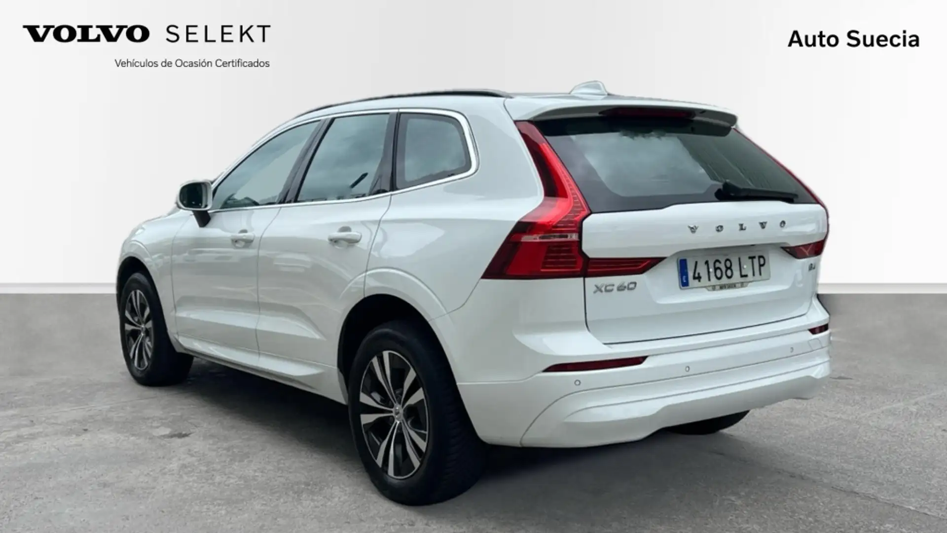 Volvo XC60 TODOTERRENO 2.0 B4 D MOMENTUM PRO AUTO 5P Bianco - 2