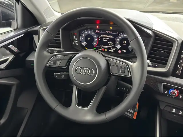 Audi A1 view 8