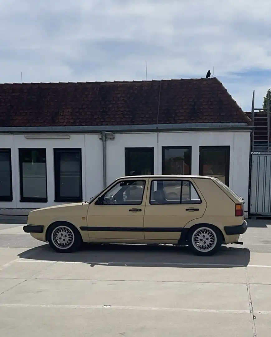 Volkswagen Golf CL - 1