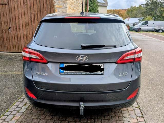 Hyundai i30 i30cw Diesel blue Kombi 1.6 CRDi Passion