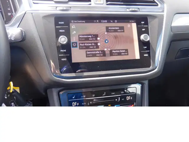 Volkswagen Tiguan Allspace view 5