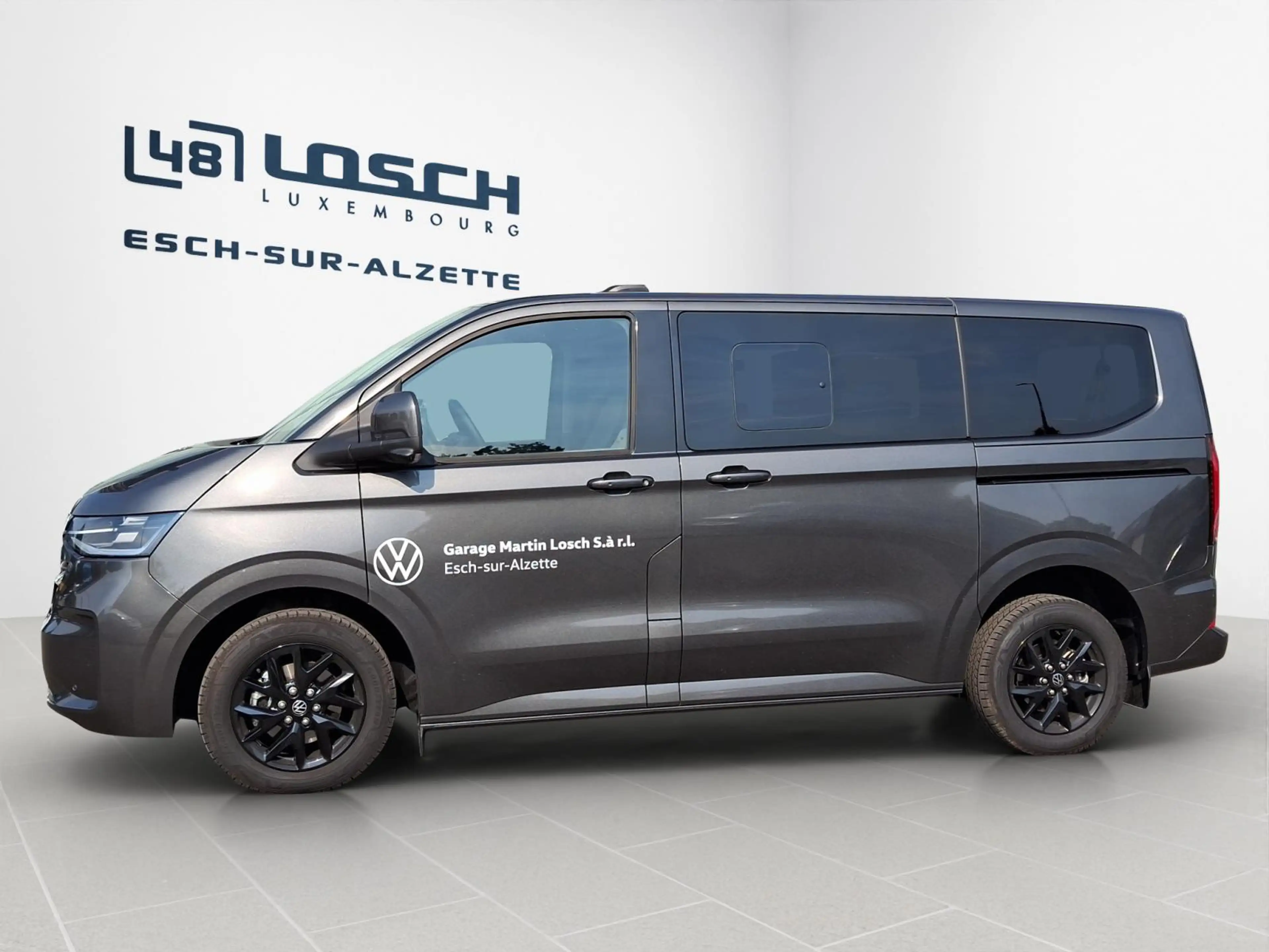 Volkswagen T7 Caravelle Style — photo 3