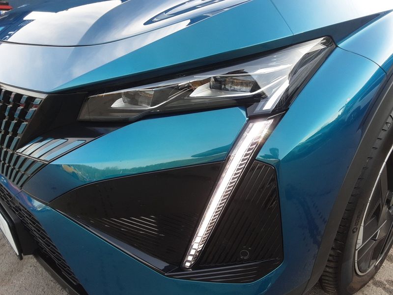 Peugeot 408 1.2 Puretech 130 EAT8 GT ACC KeyLess LED Navi — photo 3