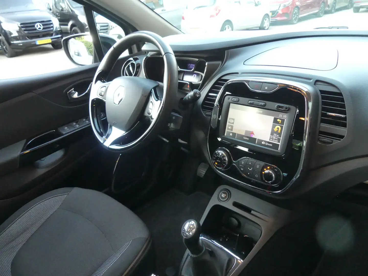 Renault Captur 0.9 TCe Dynamique / Navigatie / Camera / Pdc Grijs - 2