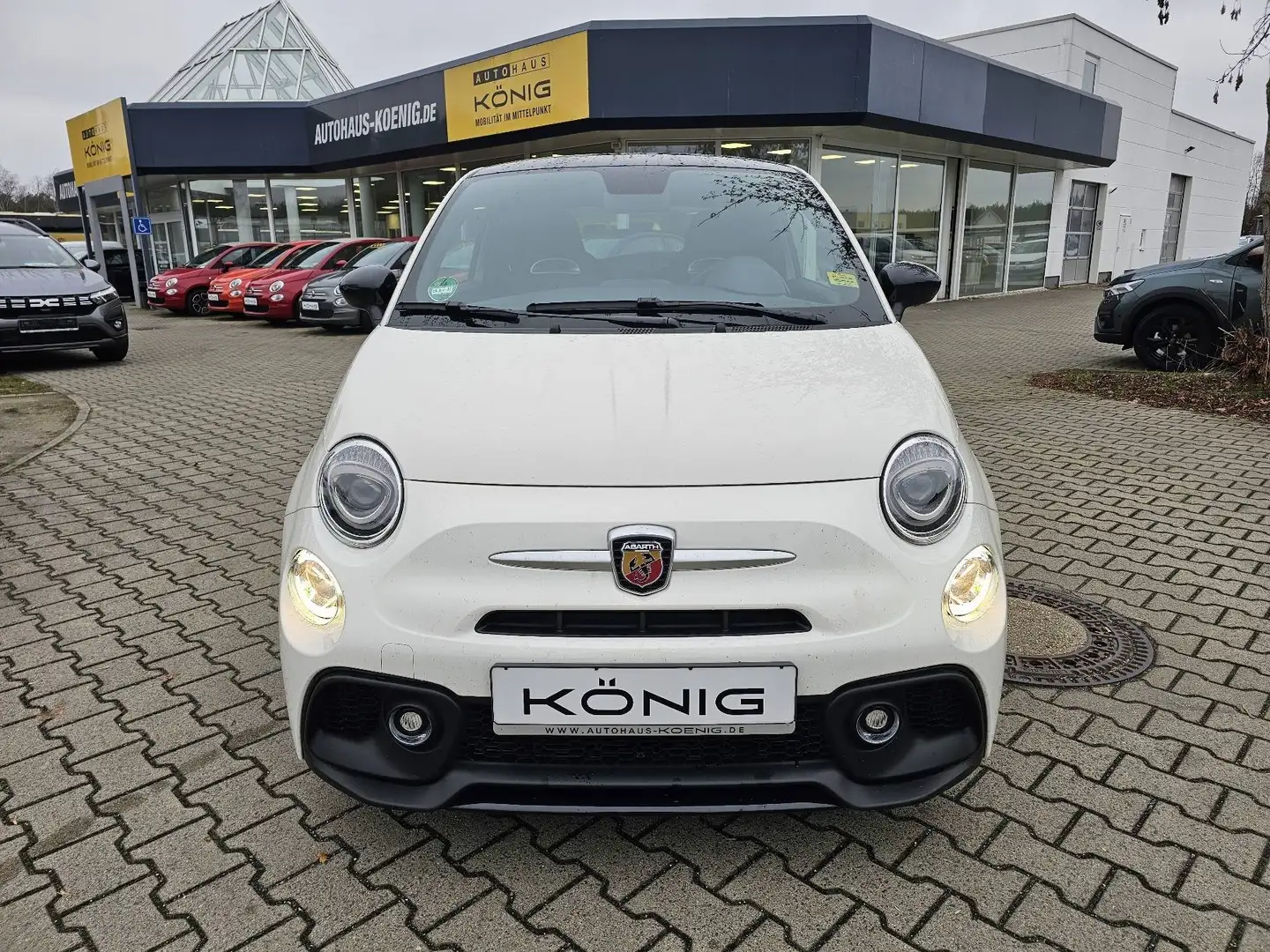 Abarth 595 1.4 T-Jet 165 PS *Schalter* 8x Bereift Zwart - 2