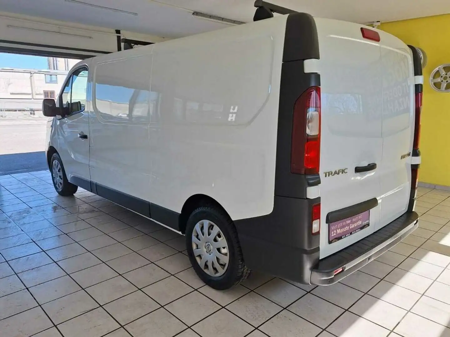 Renault Trafic L2H1 MWST. AUSWEISBAR, TOP ZUSTAND, TEMPOM. White - 2