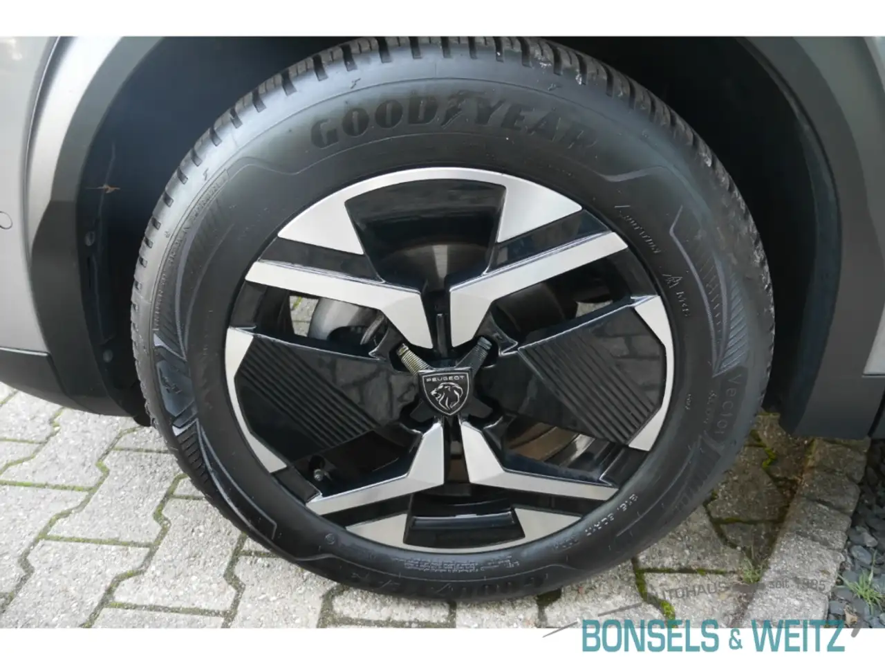 Peugeot 2008 1.2 PureTech 130 GT AUTOMATIK Navi LED ACC Apple C, миниатюра 15