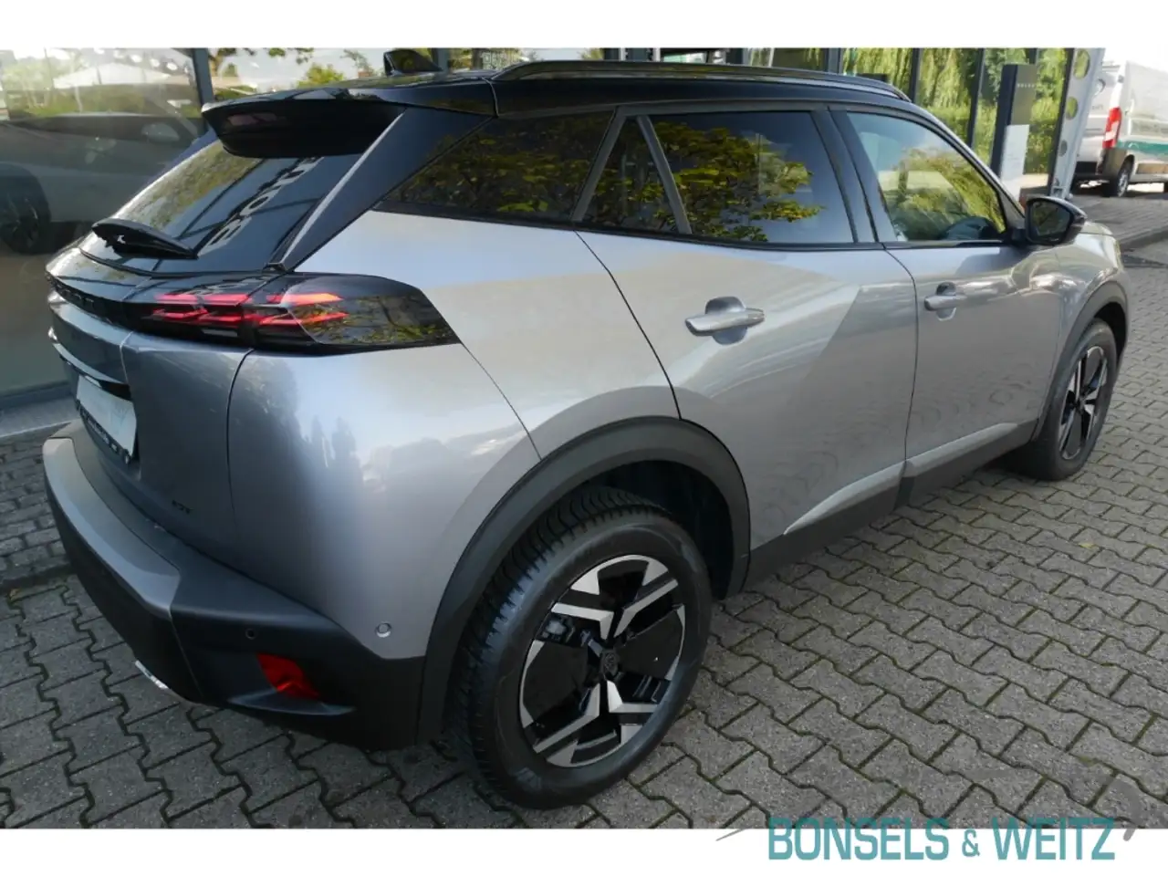 Peugeot 2008 1.2 PureTech 130 GT AUTOMATIK Navi LED ACC Apple C, миниатюра 4