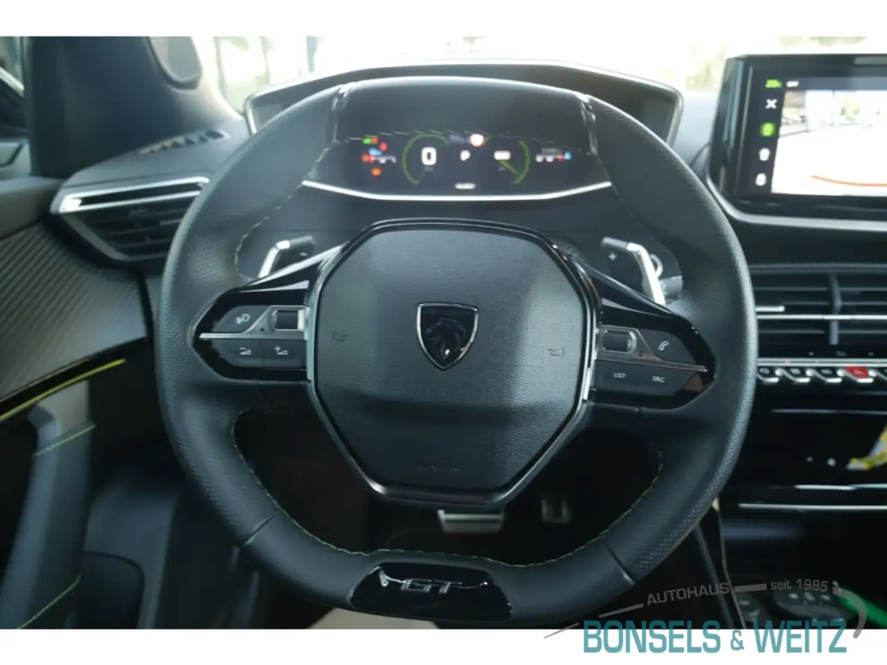 Peugeot 2008 1.2 PureTech 130 GT AUTOMATIK Navi LED ACC Apple C, миниатюра 9