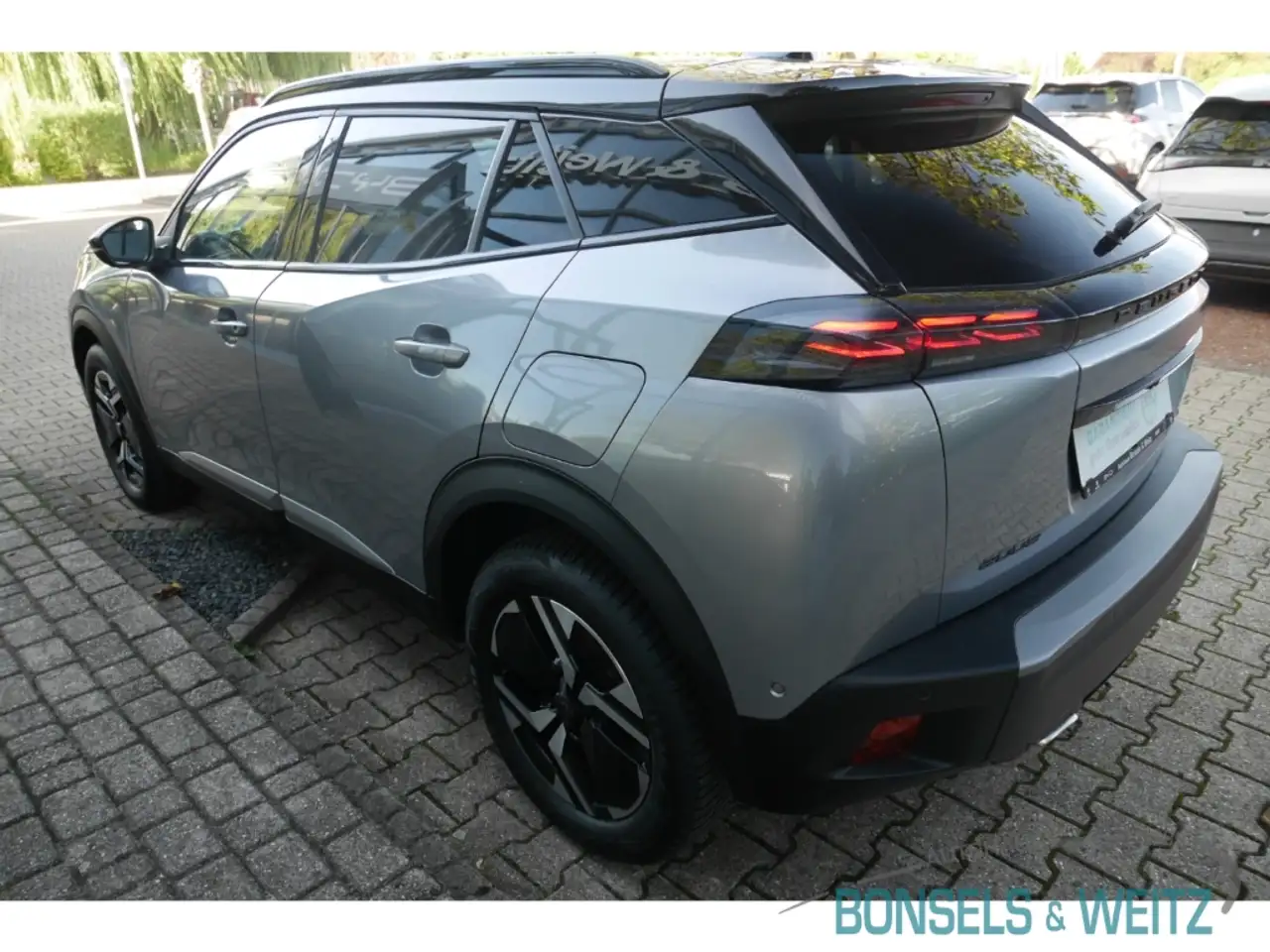 Peugeot 2008 1.2 PureTech 130 GT AUTOMATIK Navi LED ACC Apple C, миниатюра 3