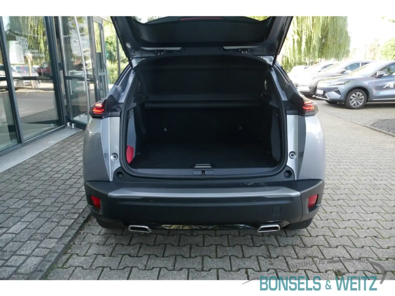 Peugeot 2008 1.2 PureTech 130 GT AUTOMATIK Navi LED ACC Apple C, миниатюра 10