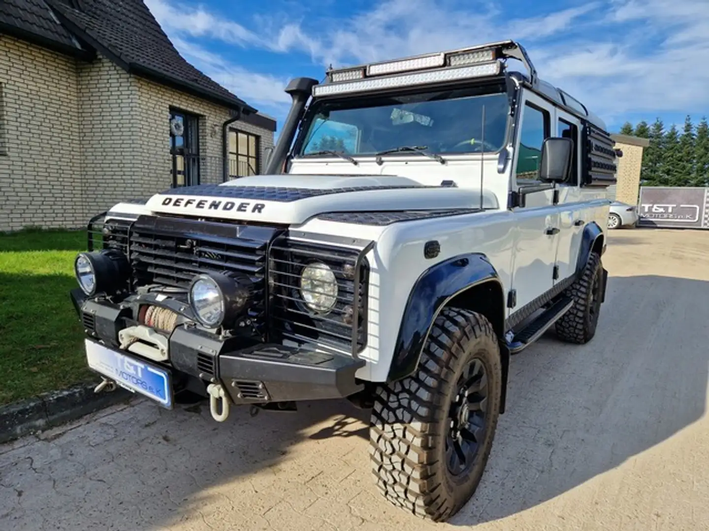 Land Rover Defender 110 SE Umbau 35T Euro Weiß - 1