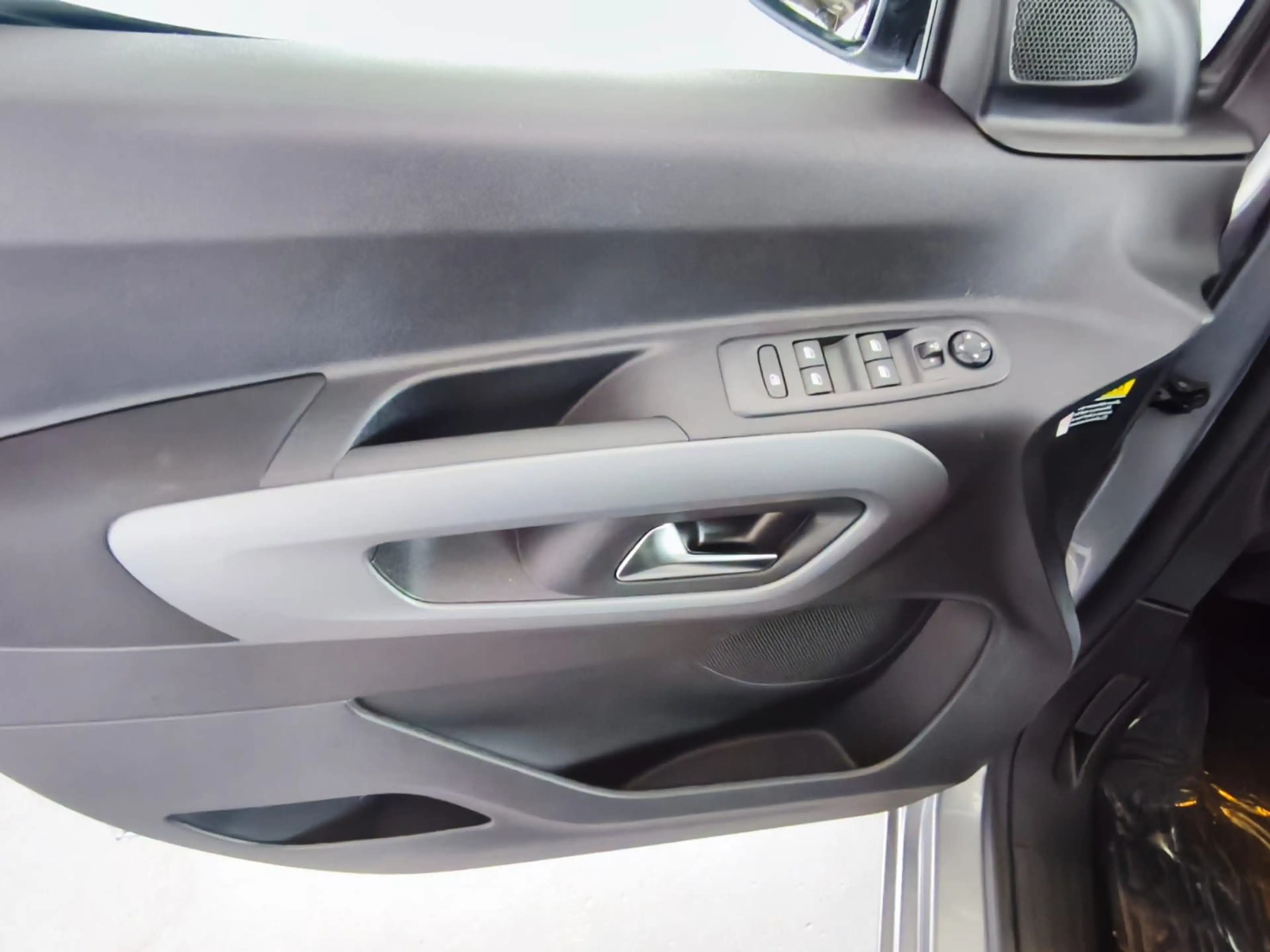 Opel Combo Life Edition-Style-LED,RFK,ALU,5 Sitze,M1 — photo 12