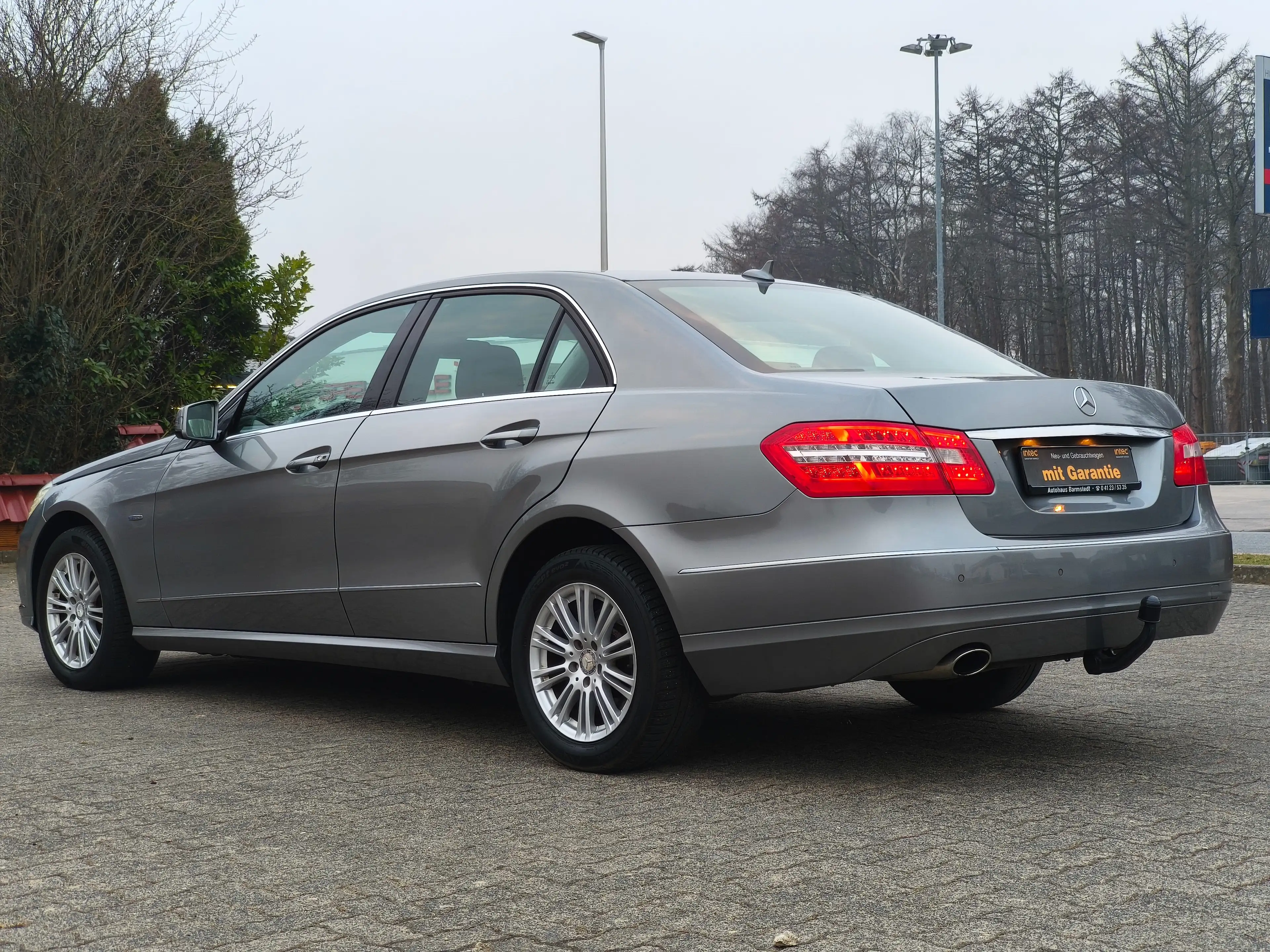Mercedes-Benz E 250 E 250 CGI BlueEfficiency*Tempo*Xenon*AHK*Automatik — photo 8