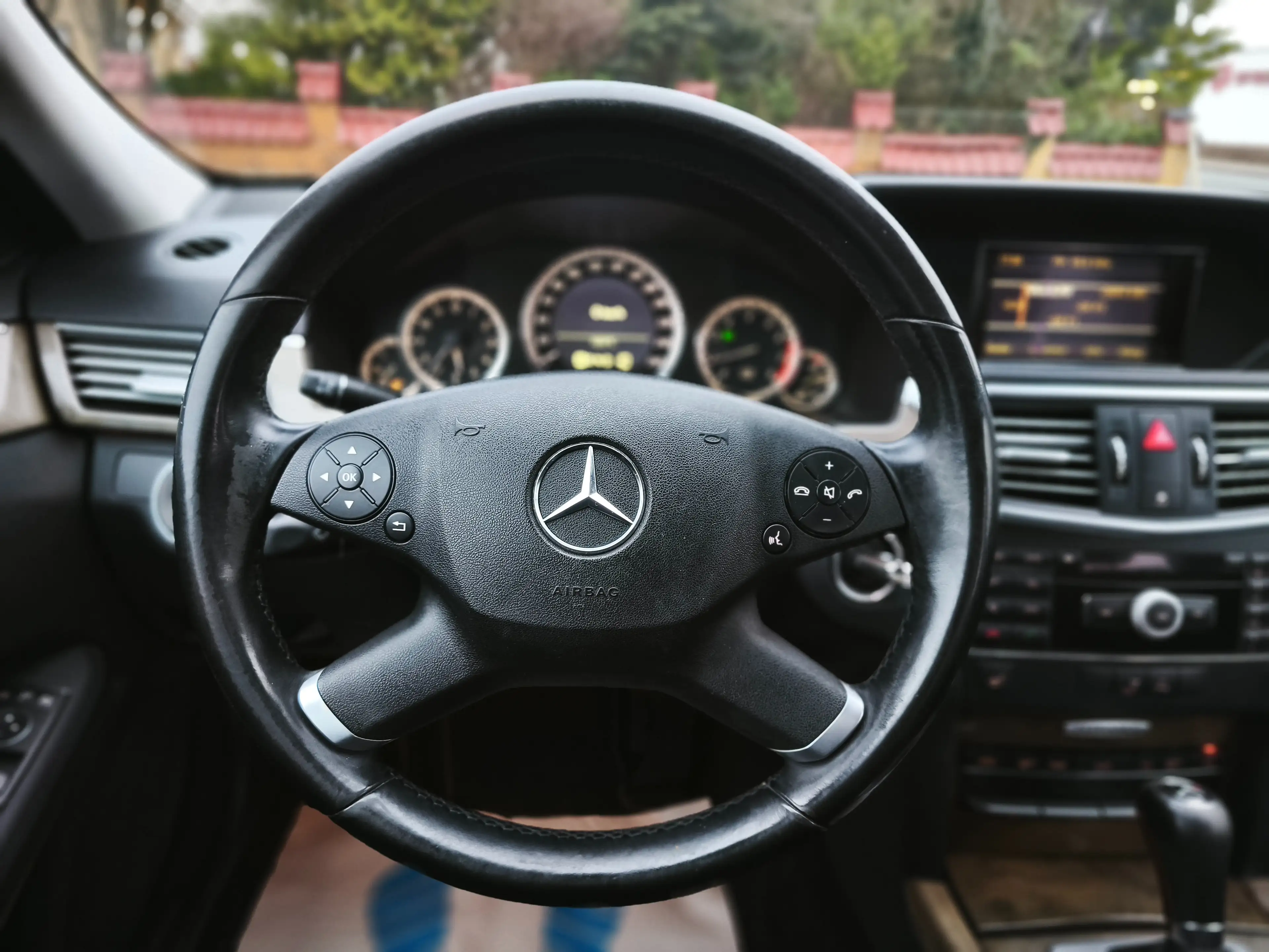 Mercedes-Benz E 250 E 250 CGI BlueEfficiency*Tempo*Xenon*AHK*Automatik — photo 18