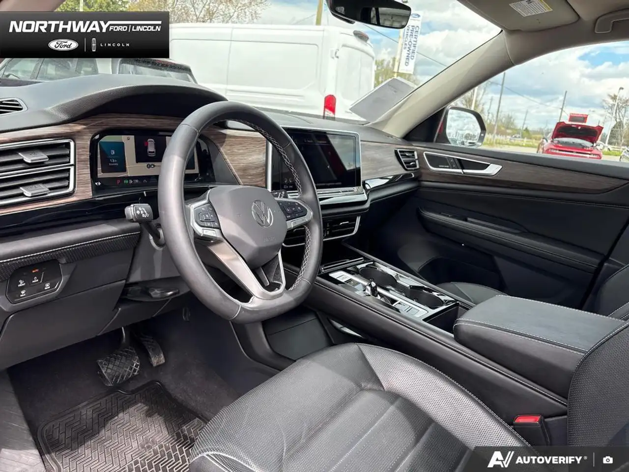 Volkswagen Atlas снимка Volkswagen Atlas