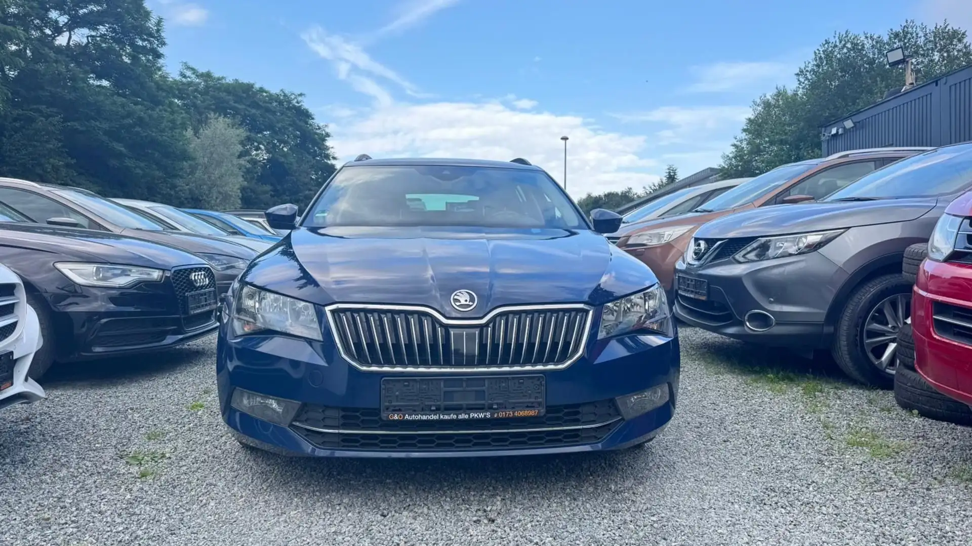 Skoda Superb Combi Ambition Blau - 1
