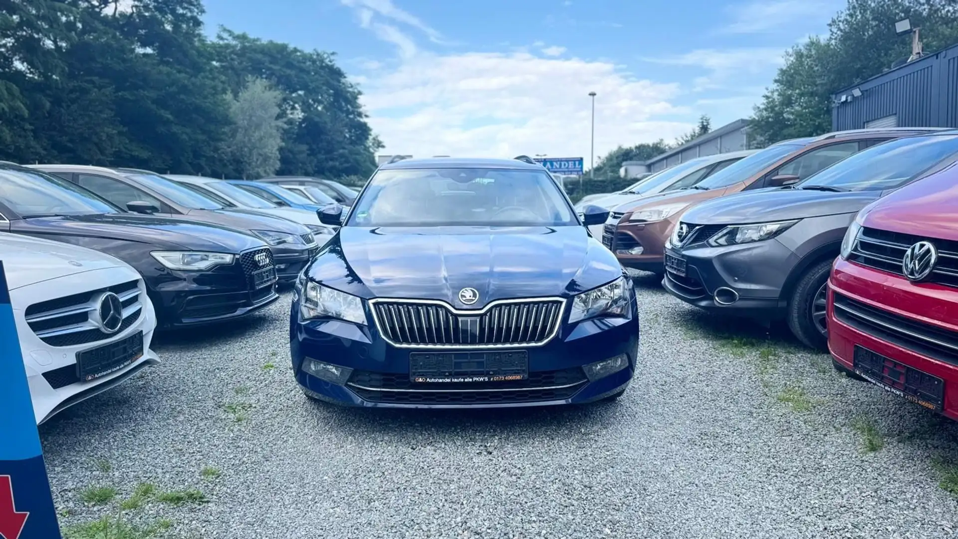 Skoda Superb Combi Ambition Blau - 2