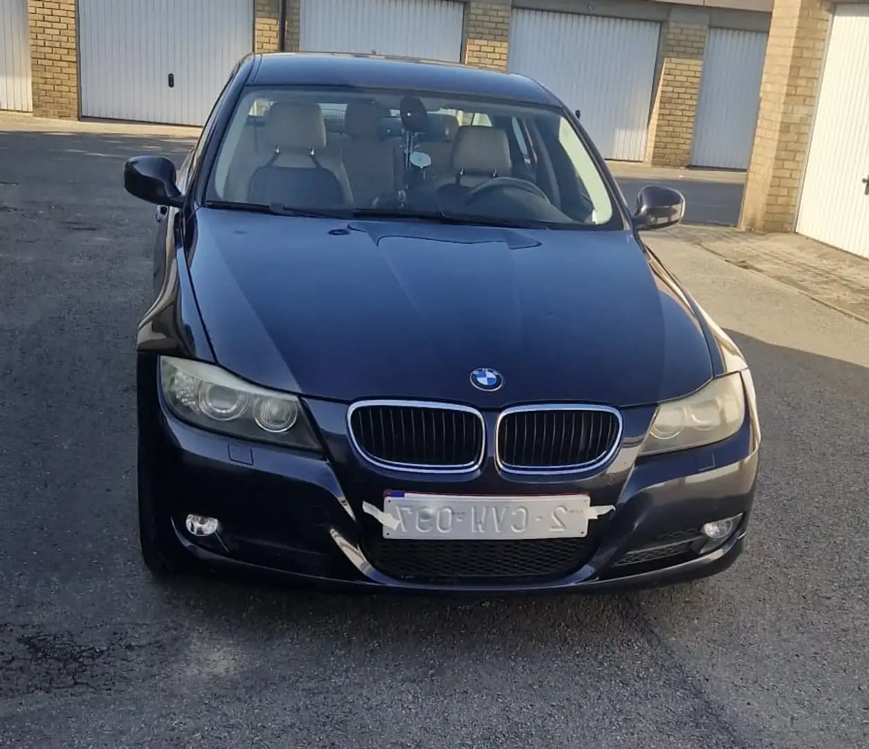 BMW 318 BMW E90 318D // 100KW 136PK // ONDERHOUDSBOEK LEDE - 1