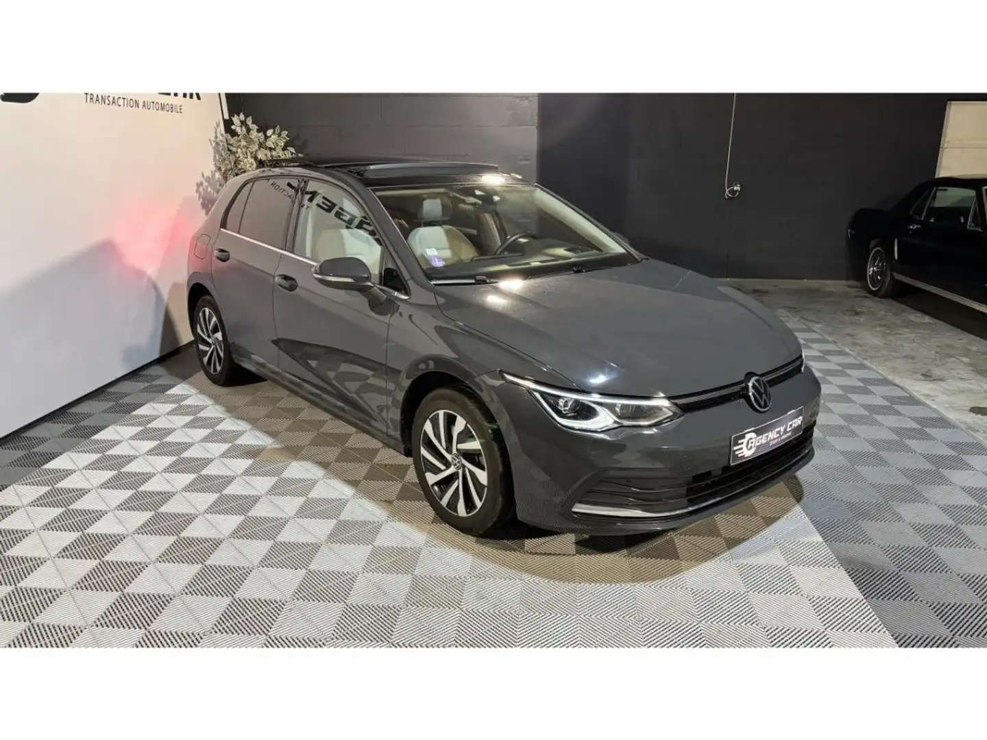 Volkswagen Golf VIII 1.4 204ch eHybrid OPF Style - Toit Ouvrant Suivie Grau - 2