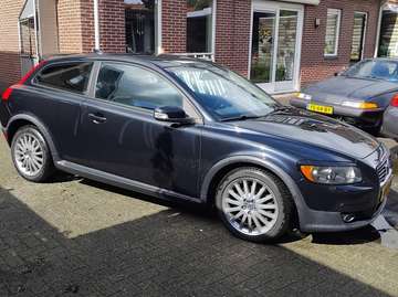 C30 2.4i Momentum