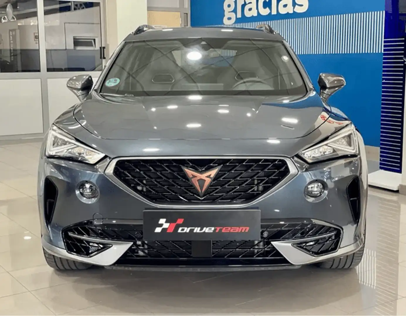 CUPRA Formentor 2.0 TSI 310 VZ DSG 4Drive Schwarz - 2
