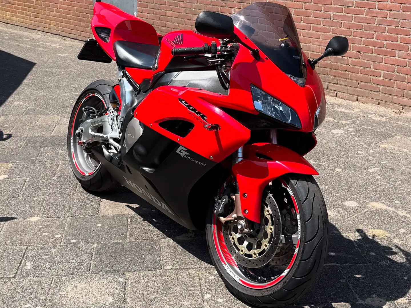 Honda CBR 1000 RR Fireblade Rood - 1