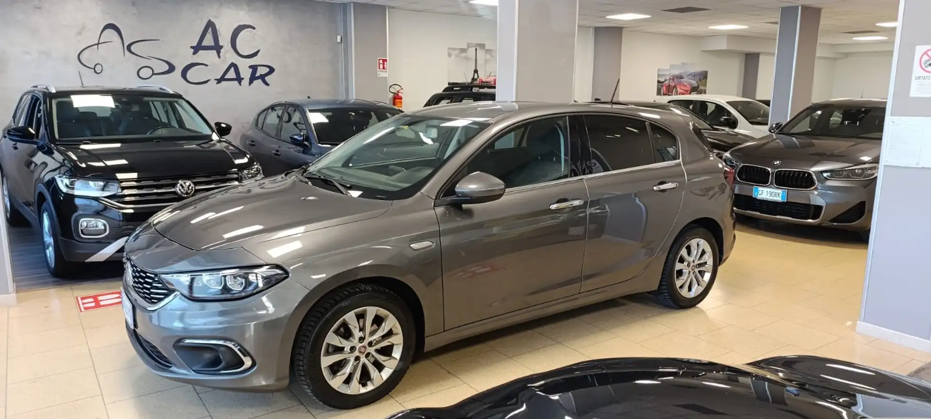 Fiat Tipo Tipo 5p 1.6 mjt Business s Gris - 1