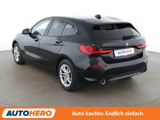 BMW 1 Series view 4
