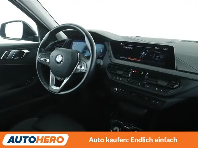 BMW 1 Series view 13