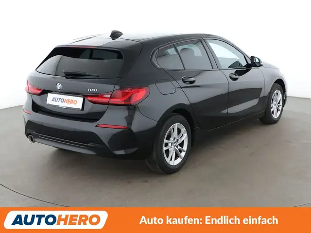 BMW 1 Series view 6