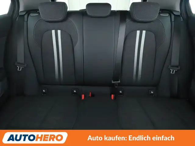 BMW 1 Series view 15