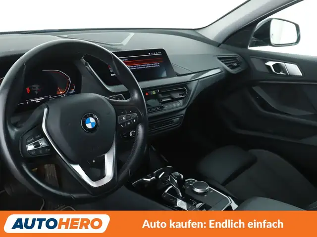 BMW 1 Series view 11