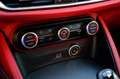 Alfa Romeo Stelvio 2.0 T 201pk AWD Super Aut. Pano|Xenon|Leder|Navi|L Grijs - thumbnail 13