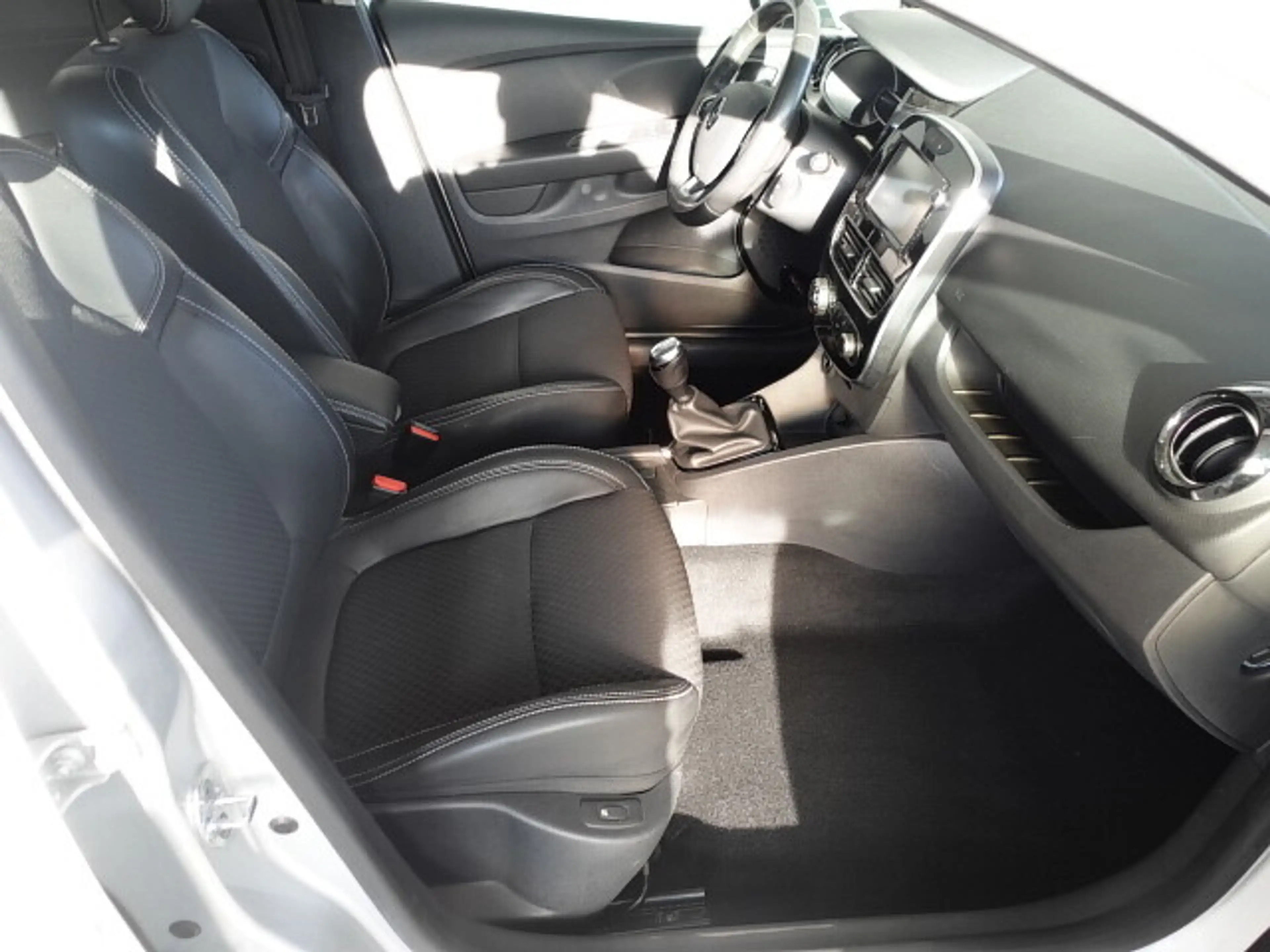 Renault Clio IV 0.9 TCe 90 eco² Intens ENERGY — photo 7