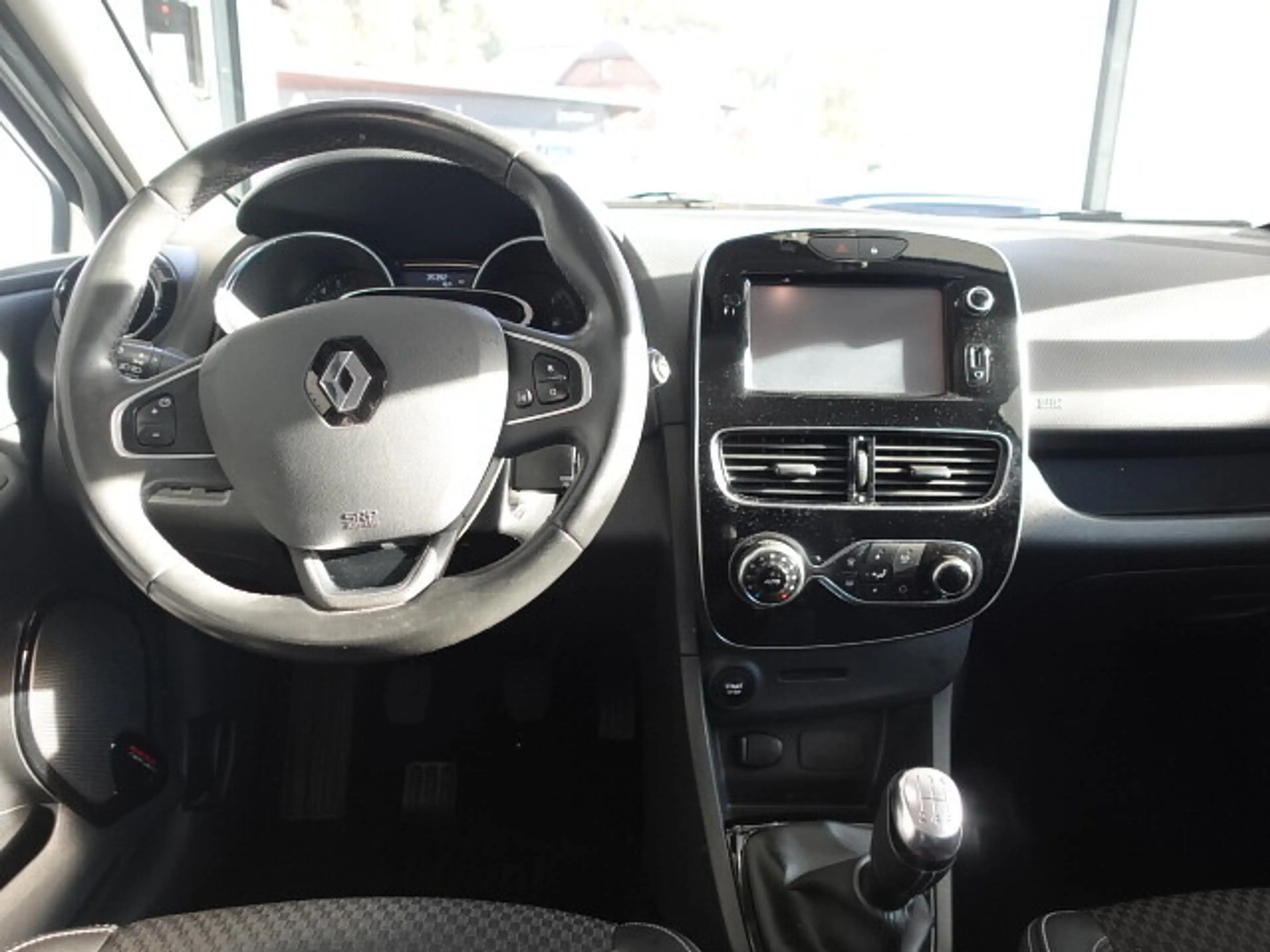 Renault Clio IV 0.9 TCe 90 eco² Intens ENERGY — photo 13