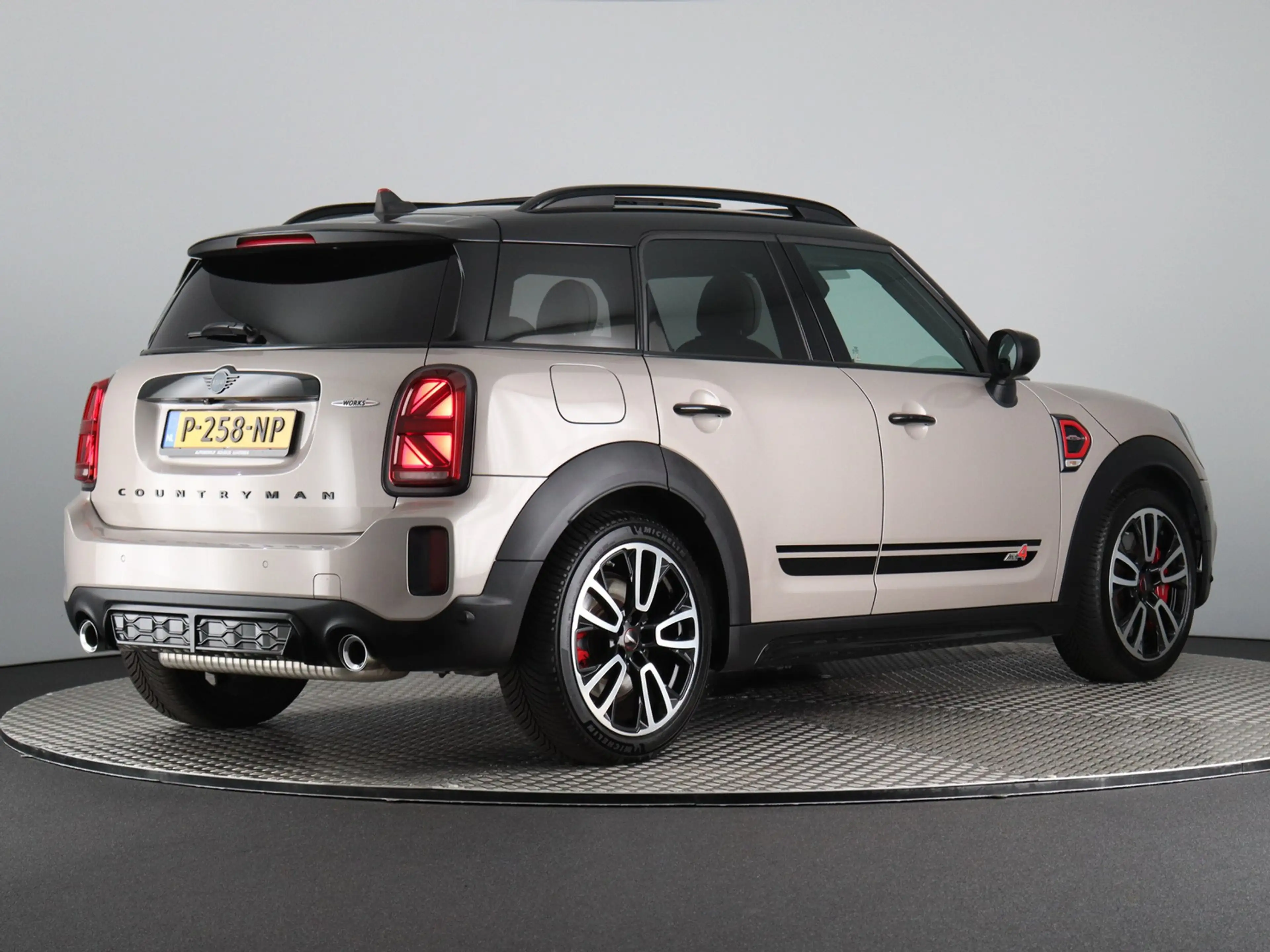 MINI John Cooper Works Countryman 2.0 ALL4 JCW Pack 306 pk (Pano / ACC / Camera / He — photo 2