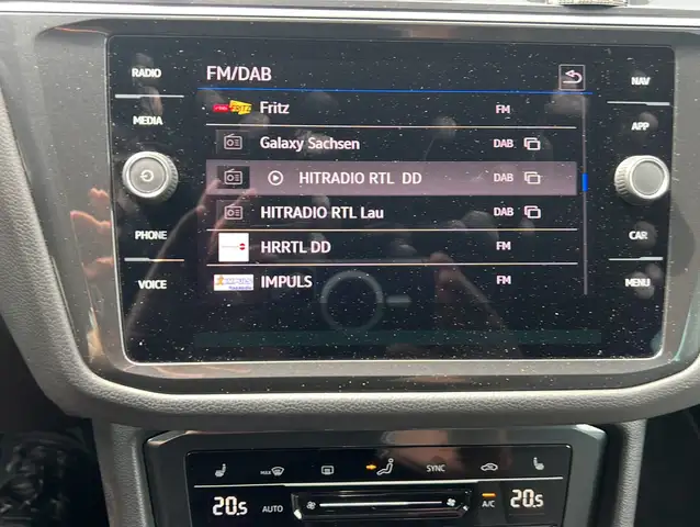 Volkswagen Tiguan view 14