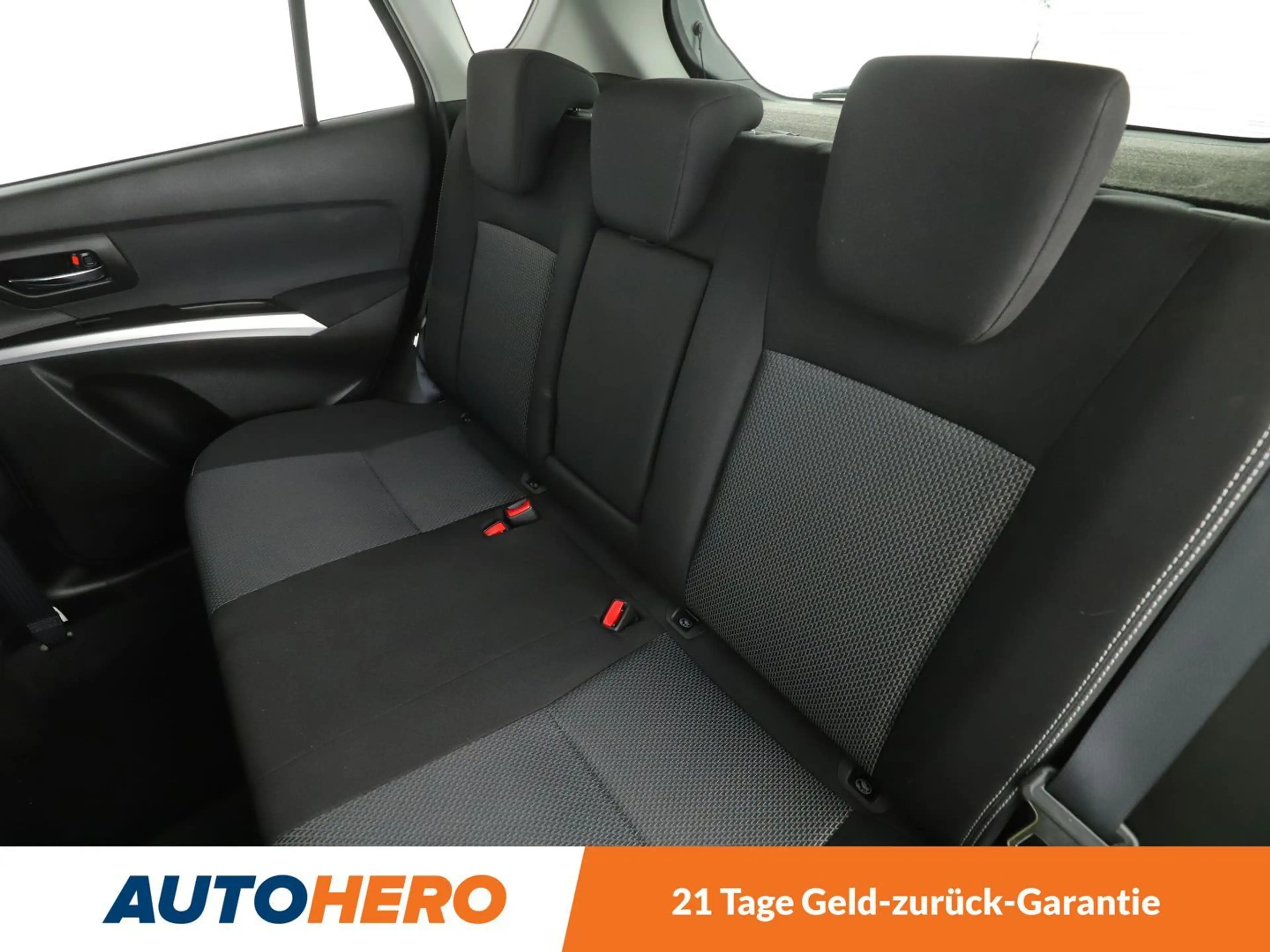 Suzuki SX4 1.6 Comfort+ Aut*TEMPO*PDC*SHZ*AHK*KLIMA*GARANTIE* — photo 14