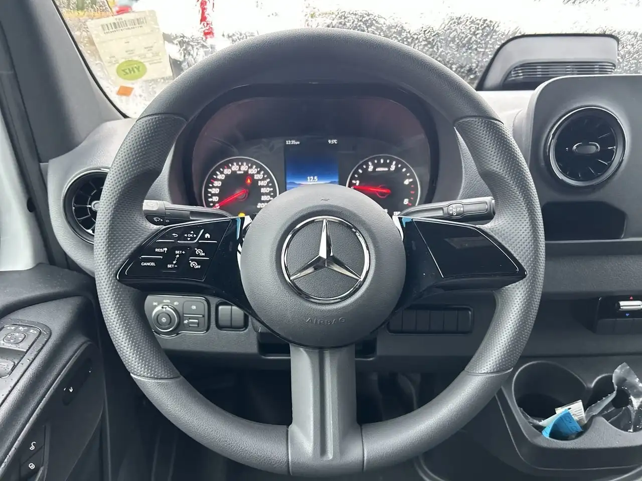 Mercedes-Benz Sprinter снимка Mercedes-Benz Sprinter