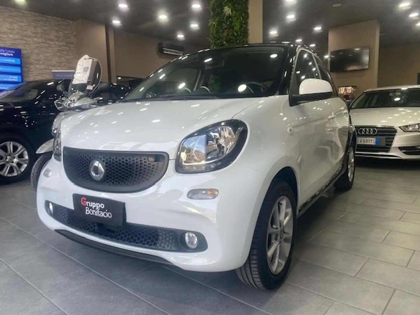 smart forFour 70 1.0 Passion Weiß - 1