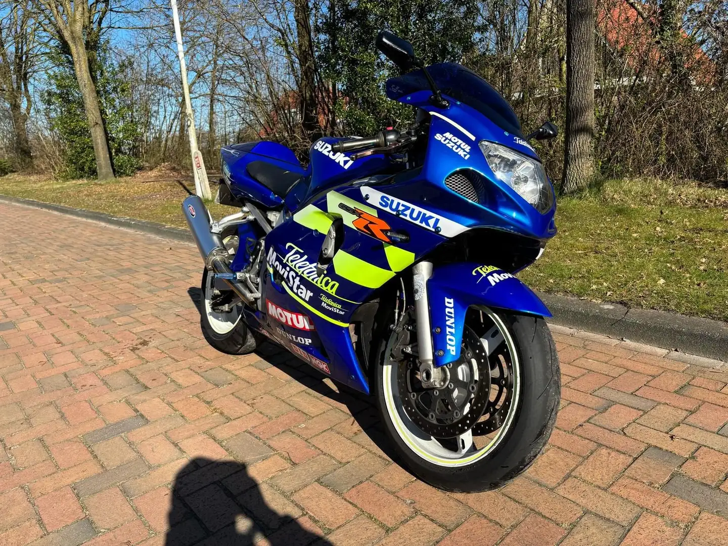 Suzuki GSX-R 600 Telefonica Movistar Azul - 2
