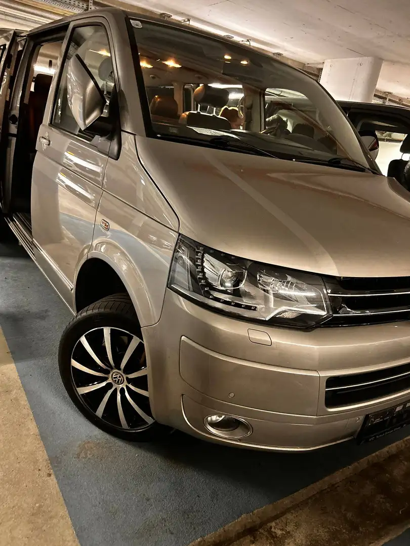 Volkswagen T5 Multivan Multivan Life 2,0 BMT BiTDI D-PF DSG, 179 PS,2013 Bronze - 2