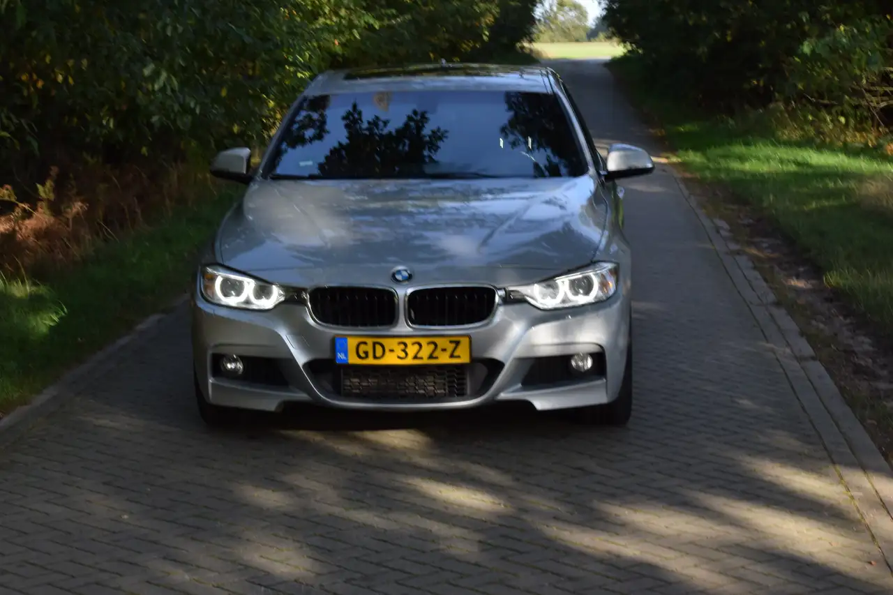 BMW 335