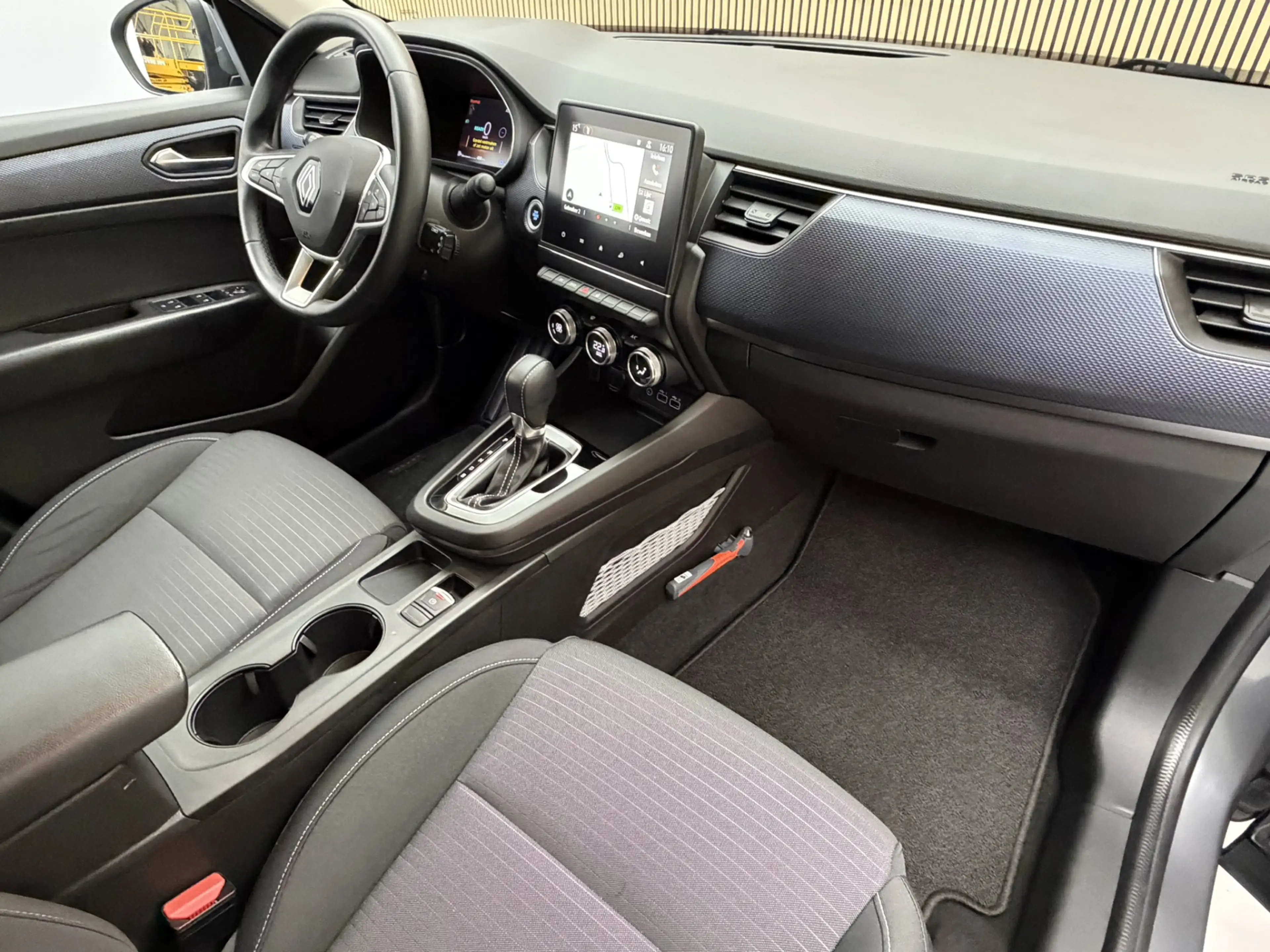 Renault Arkana 1.6 E-Tech full hybrid 145 Evolution | Camera | Ca — photo 6